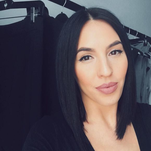 Meet your Posher, Caitlin - Picture 1 of 1